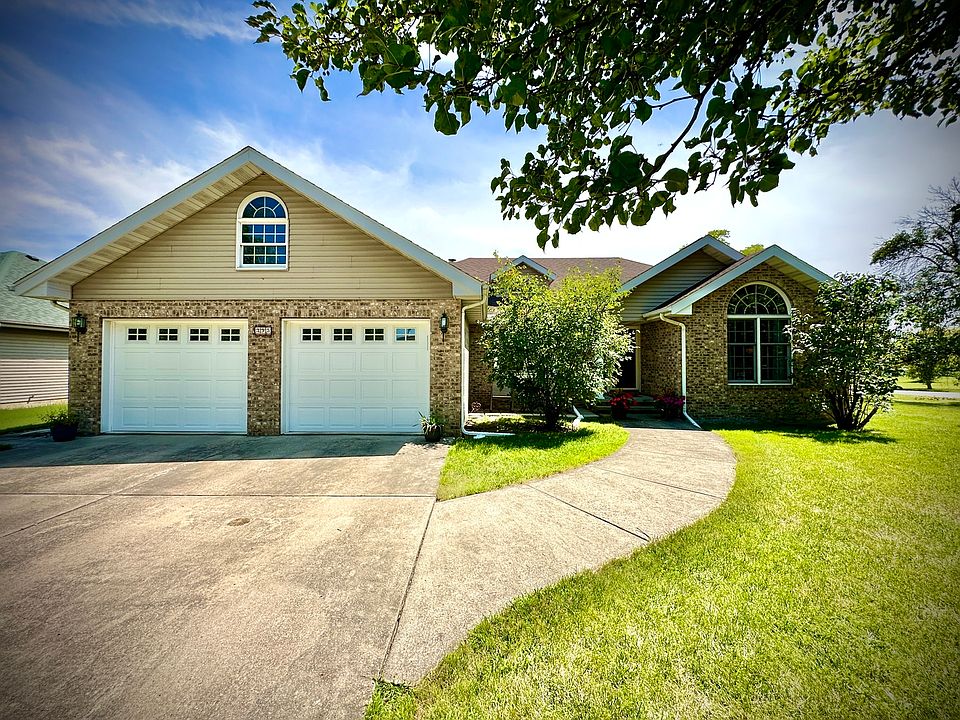 1st image of 395 Twilight Dr