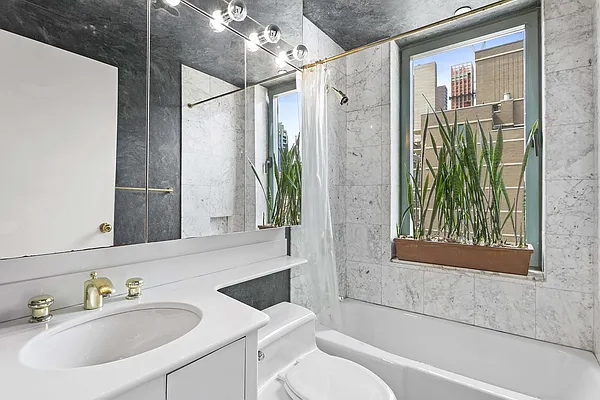 Sold by Compass | media 21