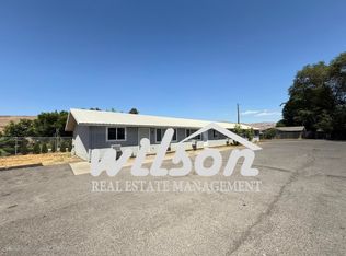 1113 N 4th St #E, Yakima, WA 98901