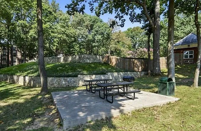 1 bed, 728 sqft, $1,800 — Photo 3