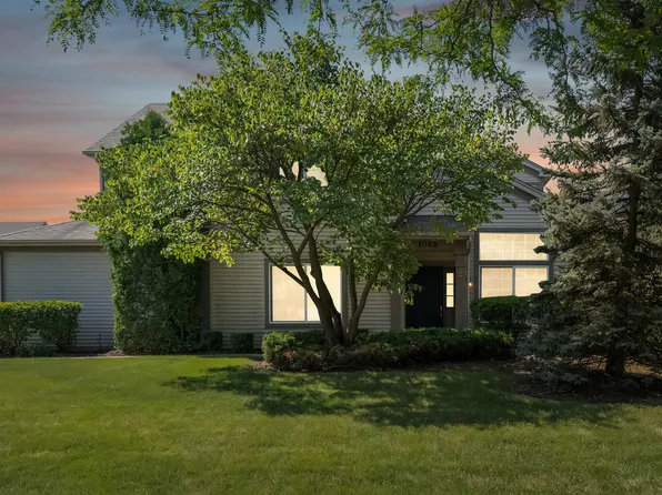1048 Woodview Ct, Aurora, IL 60502