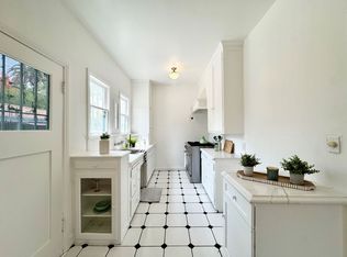 221-27 S Gramercy Pl, Los Angeles, CA 90004