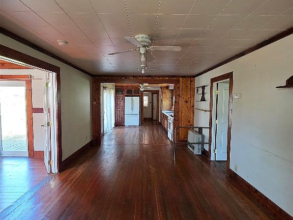 5th image of 248 Squaw Valley Rd