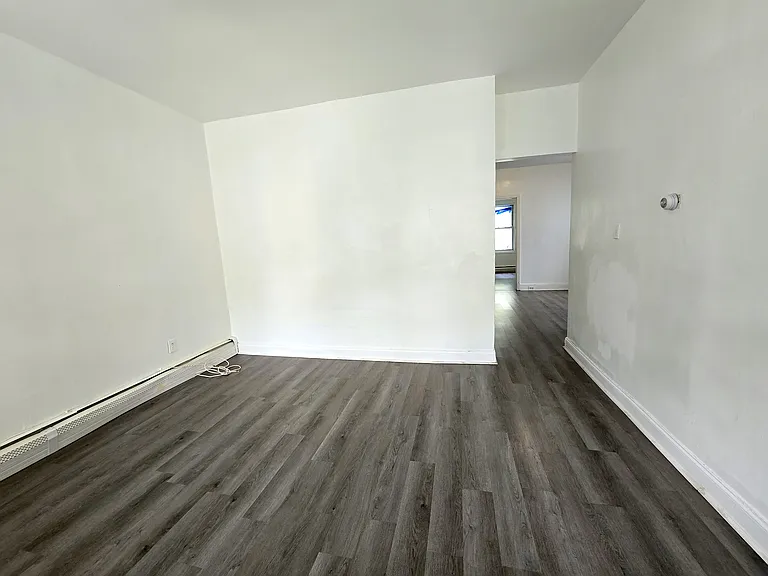 24 Harrison Pl #1 — Photo 4