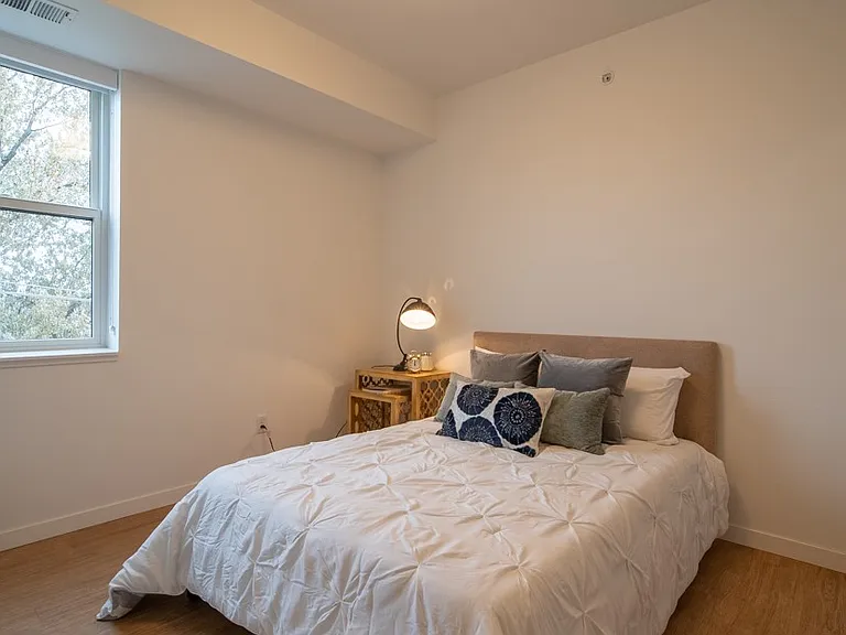 Grand & Syndicate Apartments — Photo 24