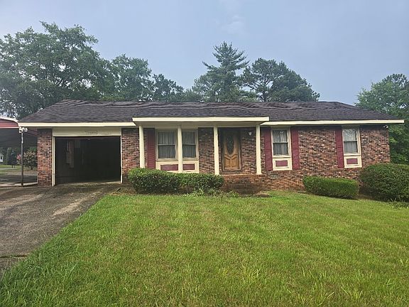 2nd image of 301 Camellia Cir