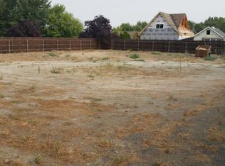 966 E Newport Ave, Hermiston, OR 97838