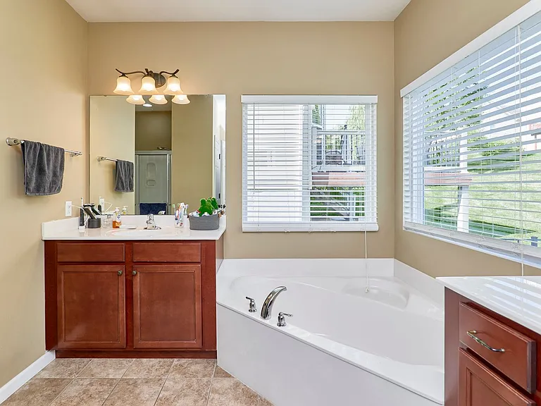 5233 Mirasol Manor Way — Photo 35