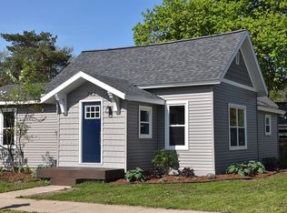 702 Bridge St, Elk Rapids, MI 49629