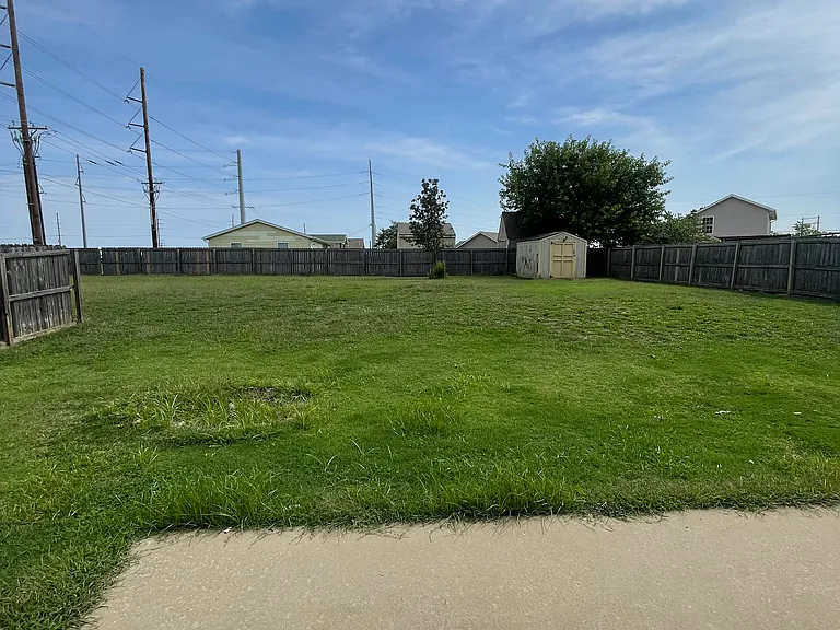 2603 S Moffet Ave — Photo 3