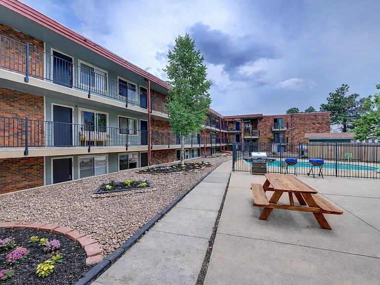 Peak Elevation Apartments — Photo 2