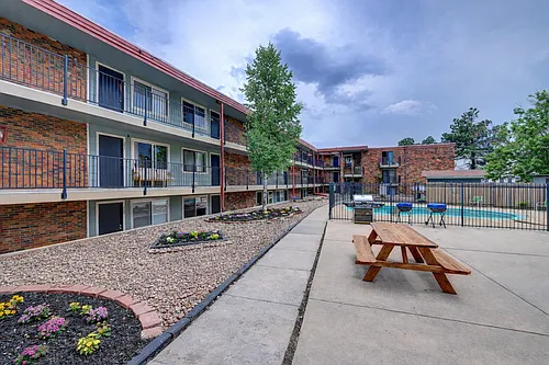 Peak Elevation Apartments Photo 1
