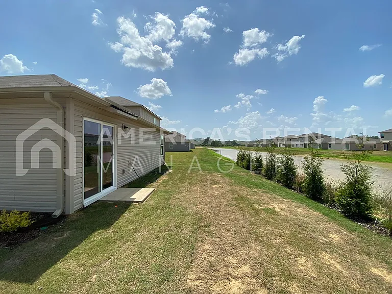 52 Cottage Ln — Photo 32