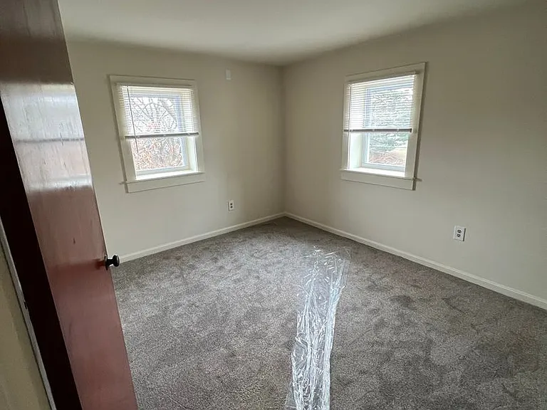 5200 Earl Dr — Photo 7