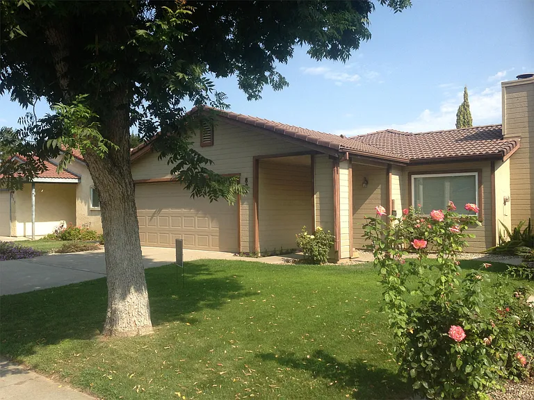825 W Union Ave — Photo 3