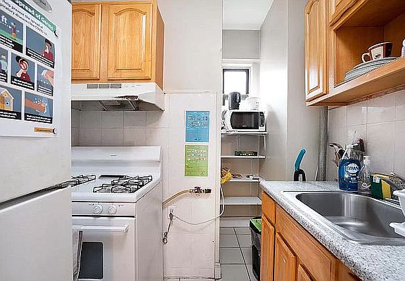 4th image of 101 W 131st St #2F