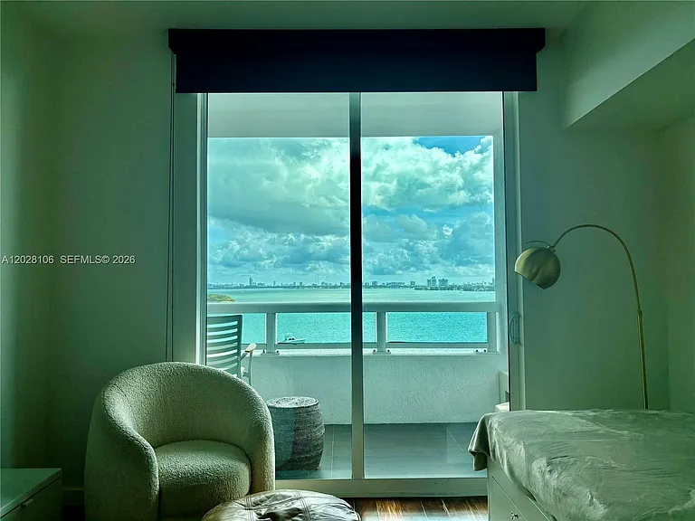 1800 N Bayshore Dr #905 — Photo 23