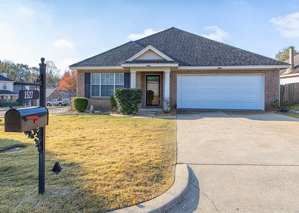 1527 Hawthorne Ln Prattville AL 36066 Zillow