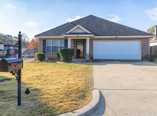 1527 Hawthorne Ln, Prattville, AL 36066