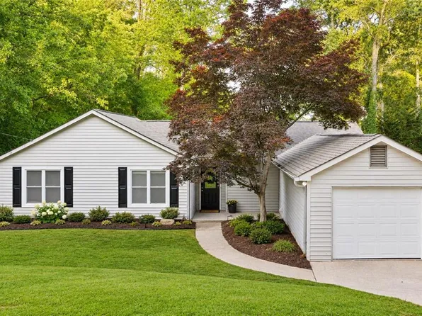 2252 Turtle Club Dr NE, Marietta, GA 30066