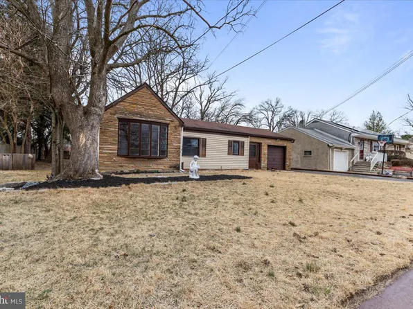 56 Wert Ave, Hamilton, NJ 08610