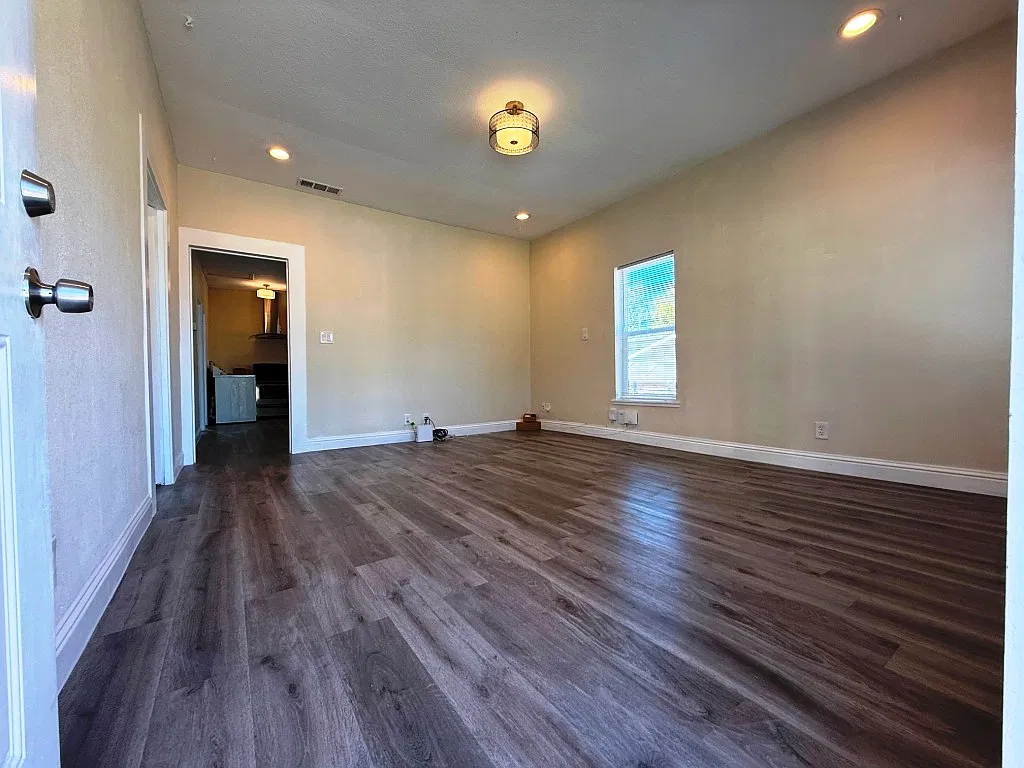 2 bed, 960 sqft, $3,150 — Photo 4