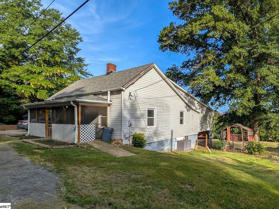 1st image of 217 Railroad St