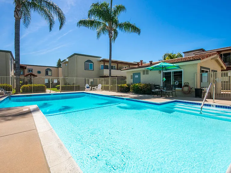 Villas de Laura Apts — Photo 15