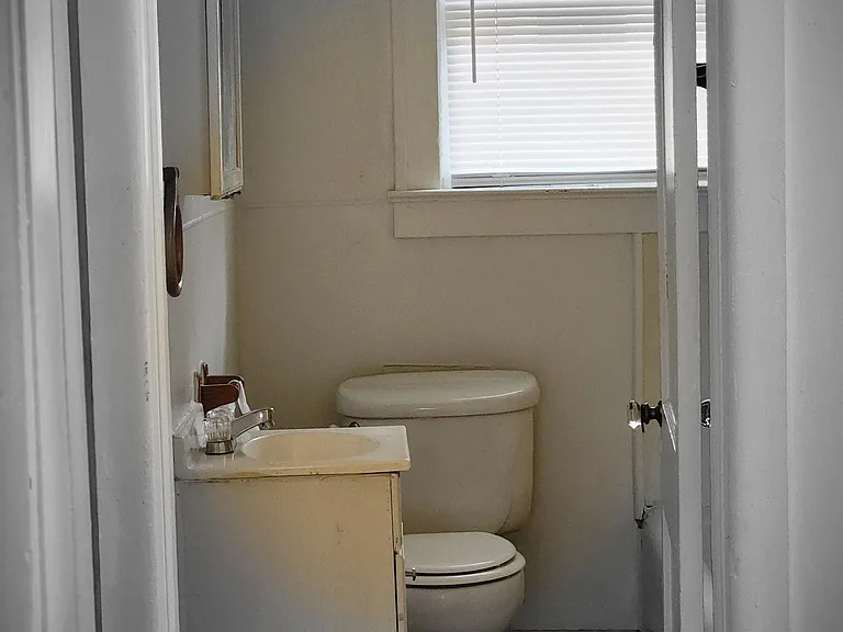 305 Allen Ave — Photo 5