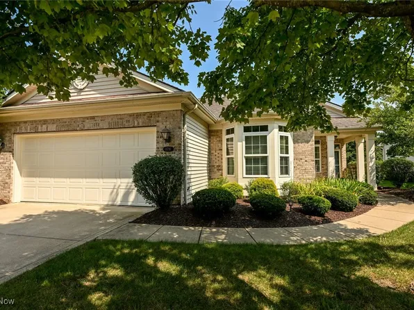 11791 Greystone Point, Strongsville, OH 44149