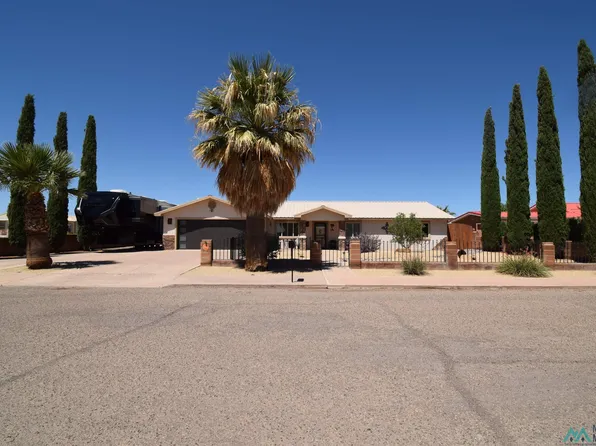 1920 Lisa Dr, Deming, NM 88030