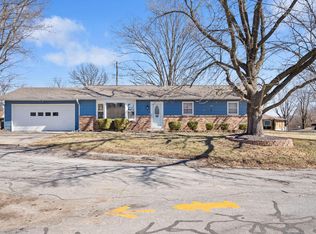 9 Nob Hill Dr, Boonville, MO 65233