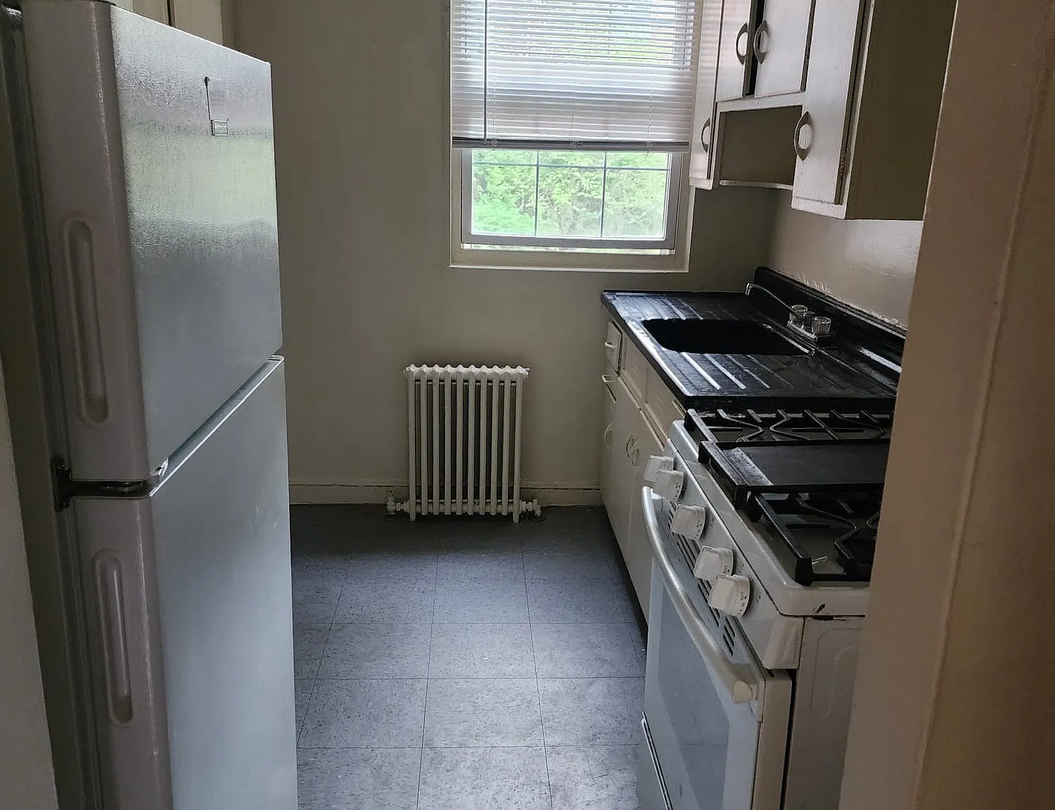3 bed, 800 sqft, $1,695 — Photo 4