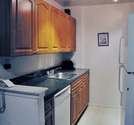 5th image of 505 Central Park Ave APT 527