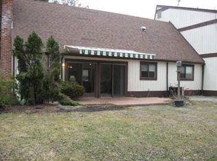 16 Dorset Dr, Marlton, NJ 08053