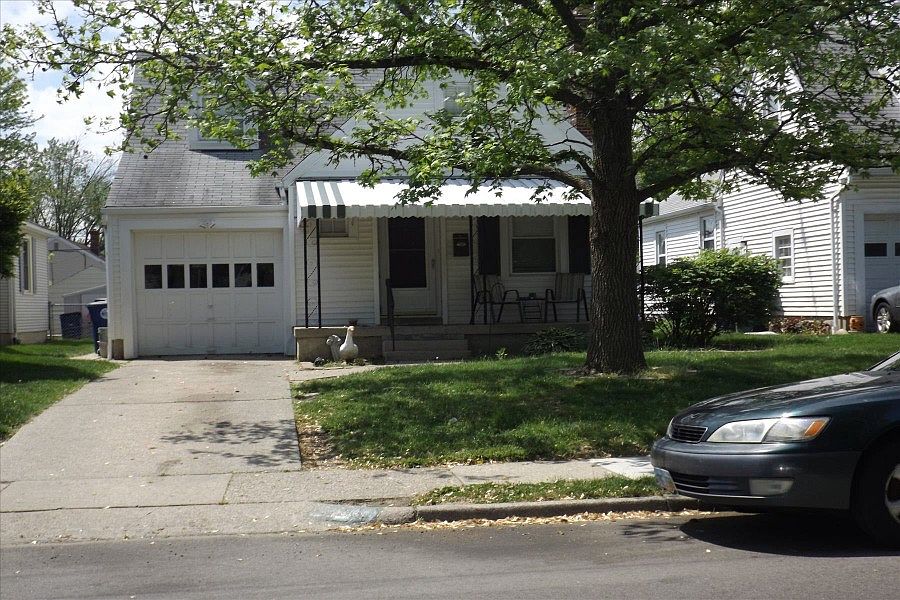1st image of 2929 Revere Ave