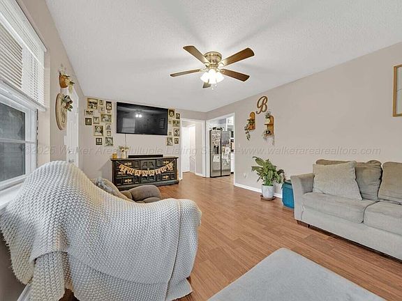 4th image of 330 Sellers Rd