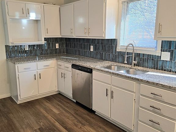 5th image of 519 E 2nd St