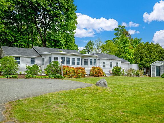 2nd image of 6 Gilpatrick Lane