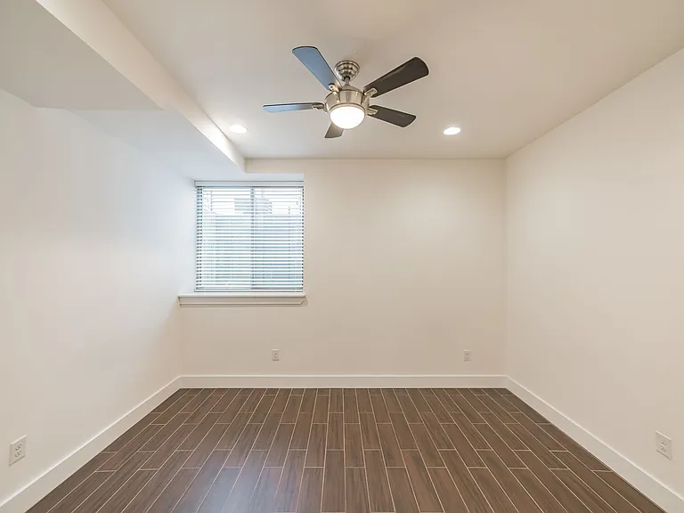 1612 Ogden St — Photo 19