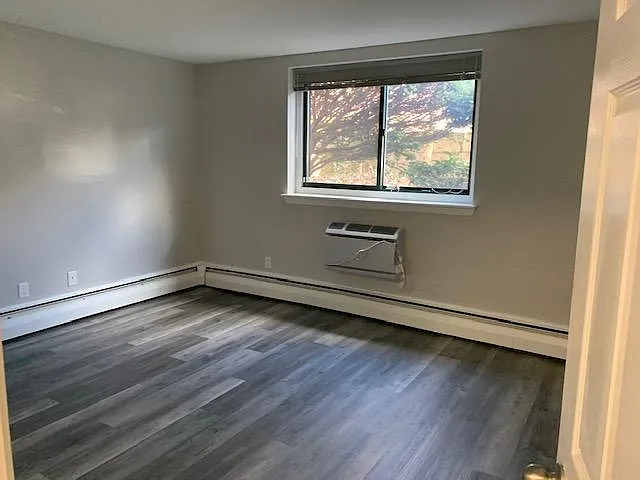 519 Washington St #B — Photo 9