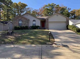 318 Shadow View Dr, Little Rock, AR 72211
