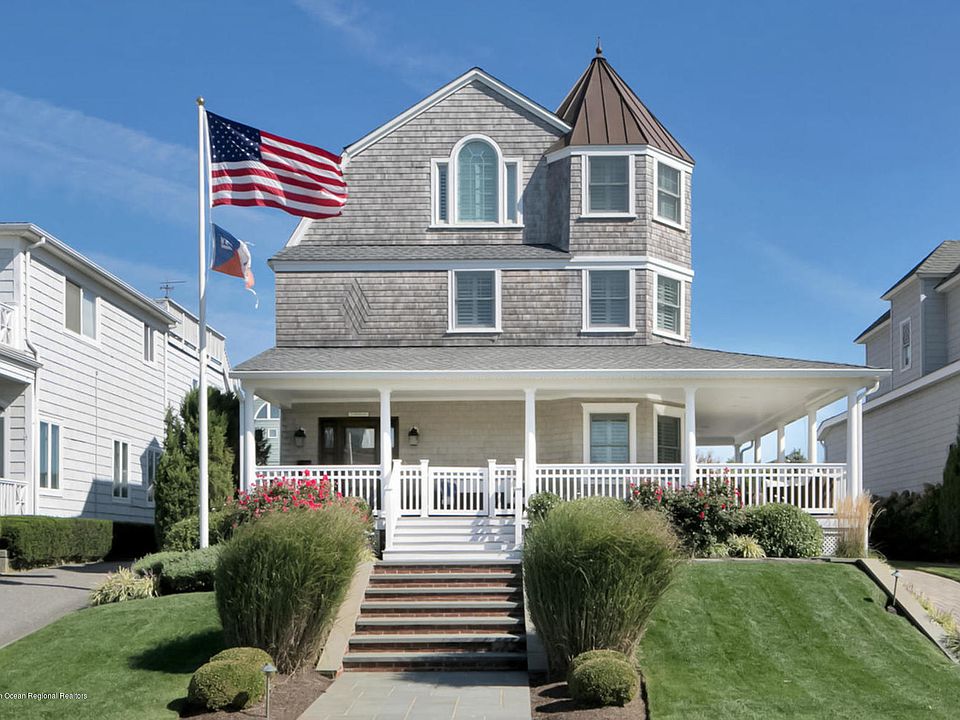 1st image of 3 Beacon Blvd