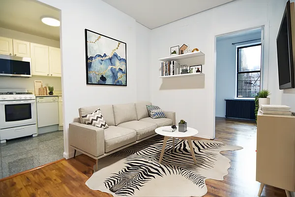 Rented by Bohemia Realty Group | media 8