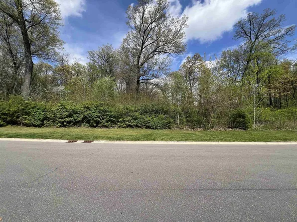 53362 Spring Blossom Ct #P, South Bend, IN 46637