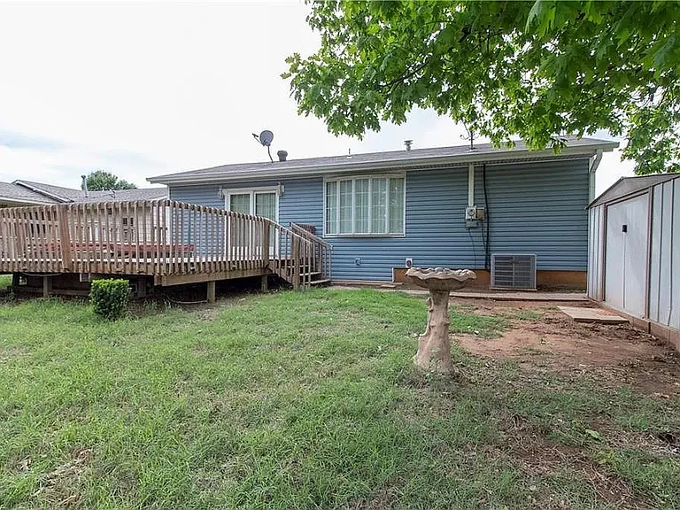 510 Crosby Blvd — Photo 2