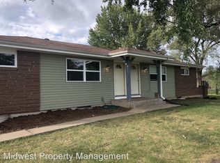 601 Rockledge Rd, Lawrence, KS 66049