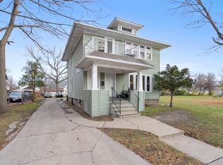 1143 E Walnut St, Green Bay, WI 54301
