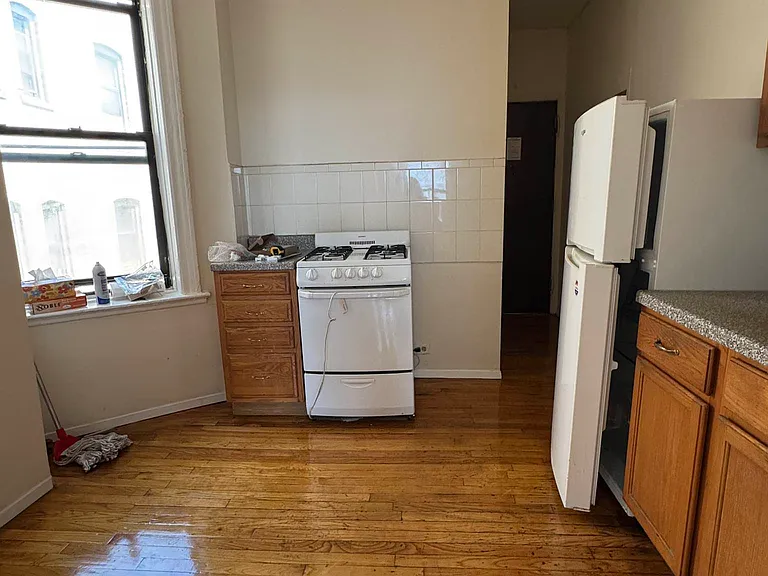 24-35 Steinway St #16 — Photo 3
