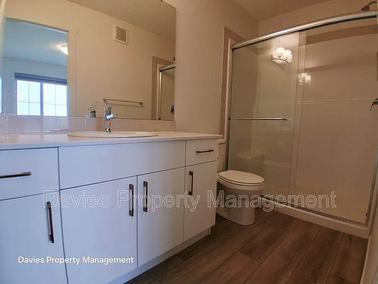 32 Jensen Gate — Photo 8